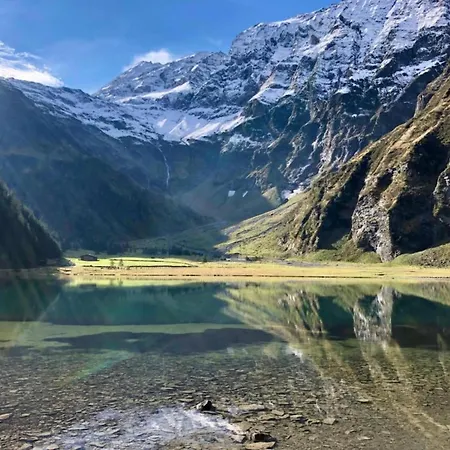 With Balcony And Sauna アパート