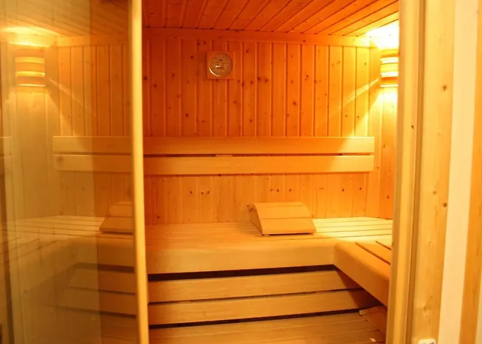 Apartment With Balcony And Sauna * Flachau